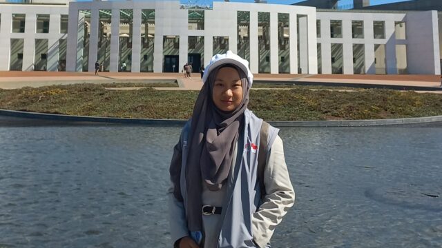 Bukan Sekadar Komparasi: Upaya Menolak Bisik-Bisik dalam Demokrasi