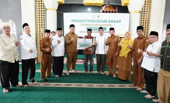 Baznas Tanah Datar Salurkan Zakat Rp750 Juta untuk 1.500 Mustahik Penerima Manfaat