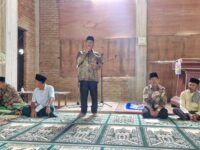 Jelang Lebaran, Bupati Pasbar Yulianto Kebut Kunjungi 3 Masjid