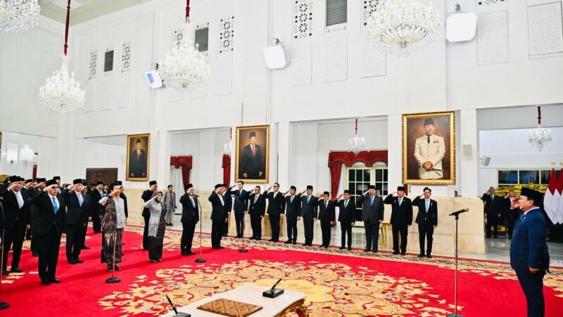 Presiden Prabowo Lantik 31 Duta Besar Luar Biasa dan Berkuasa Penuh