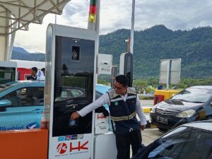Volume Kendaraan di Tol Padang-Sicincin Meningkat Hari Kedua Lebaran, 9.062 Mobil Melintas