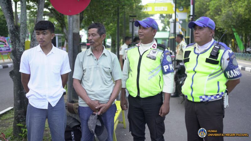Ayah Anak Asal Suliki Nginap di Pos Satpam Demi Tes UTBK di UNP