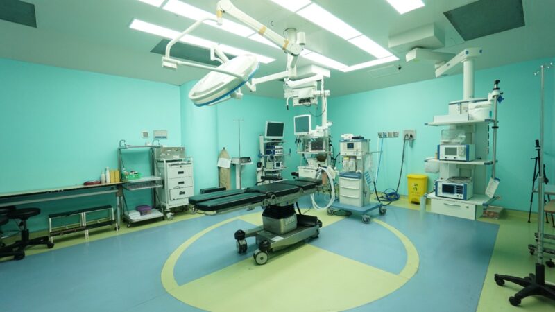 Layanan Bedah Minimal Invasif di Semen Padang Hospital dengan Teknologi Terkini