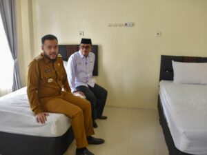 Jelang Pemberangkatan Jemaah, Wako Fadly Amran Tinjau Kondisi Asrama Haji Embarkasi Padang
