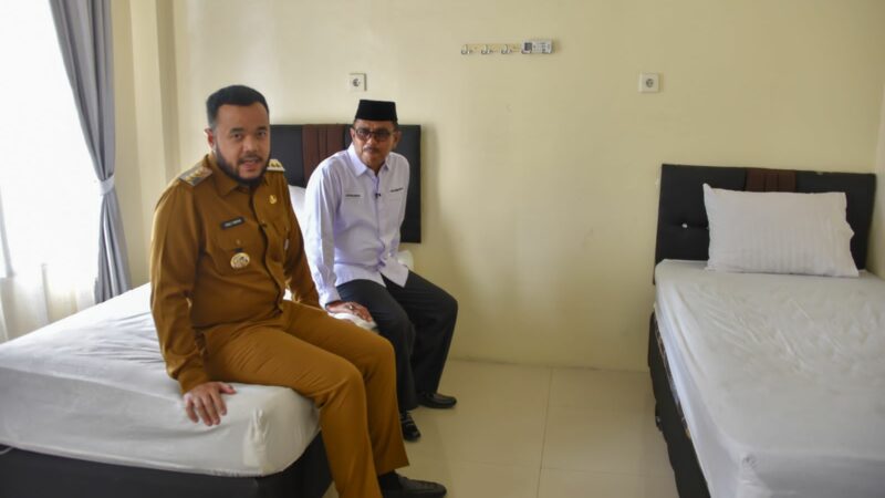 Jelang Pemberangkatan Jemaah, Wako Fadly Amran Tinjau Kondisi Asrama Haji Embarkasi Padang