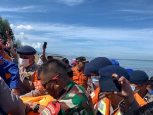 Korban Terseret Ombak di Pantai Ujung Batu Ditemukan, Wako Padang Sampaikan Duka Cita