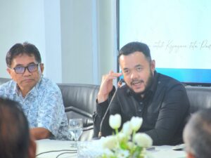 Terkait Anggaran, Wako Fadly Amran Tampung Aspirasi Operator 6 Koridor Trans Padang