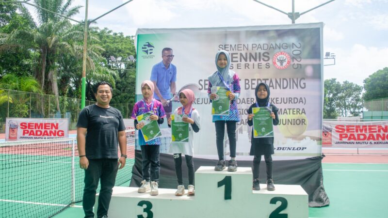 Komit Cetak Generasi Juara, Kejurda Tenis Sumatera 2025 PT Semen Padang Resmi Ditutup