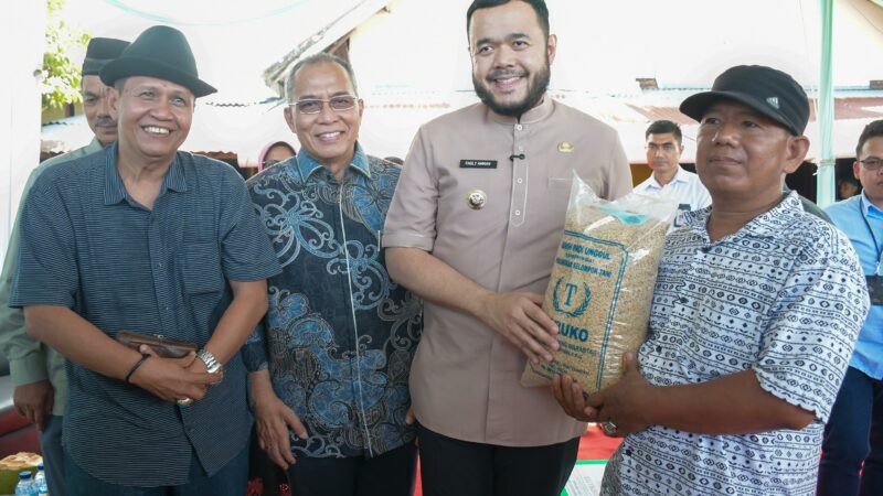 Serahkan Benih Unggul, Wako Padang: Bantuan Semen Padang Perkuat Ketahanan Pangan