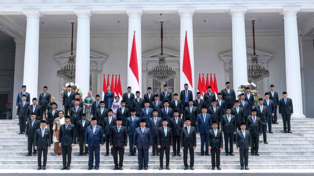 Kabinet Jumbo: Rakyat Hemat, Kekuasaan Melar