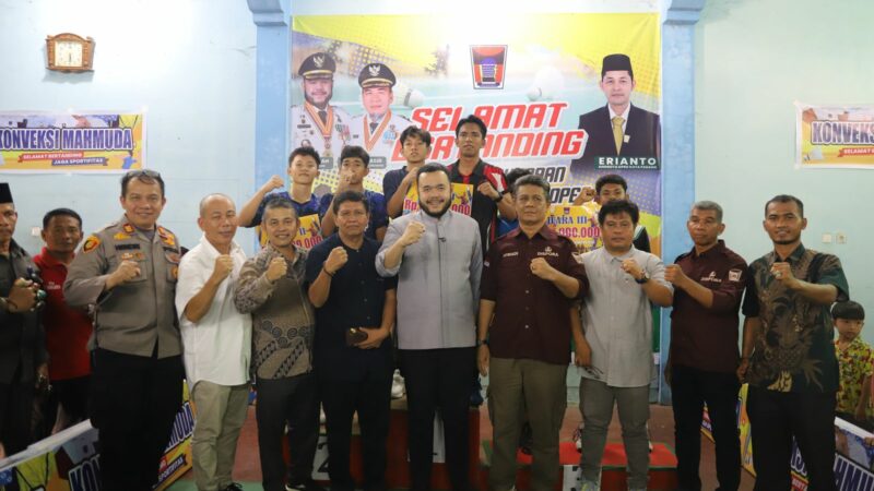 Wako Fadly Amran Tutup Turnamen Bulu Tangkis se Kota Padang