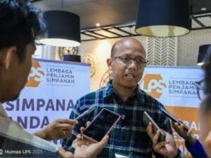 Lembaga Penjamin Simpanan (LPS) telah membayarkan Rp10,4 miliar uang simpanan nasabah, usai izin usaha tiga BPR di Sumbar dicabut OJK.