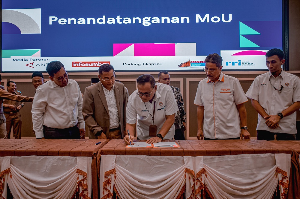 Semen Padang dan PNP Perluas Program BANGSA, Cetak Generasi Unggul Anak Nagari