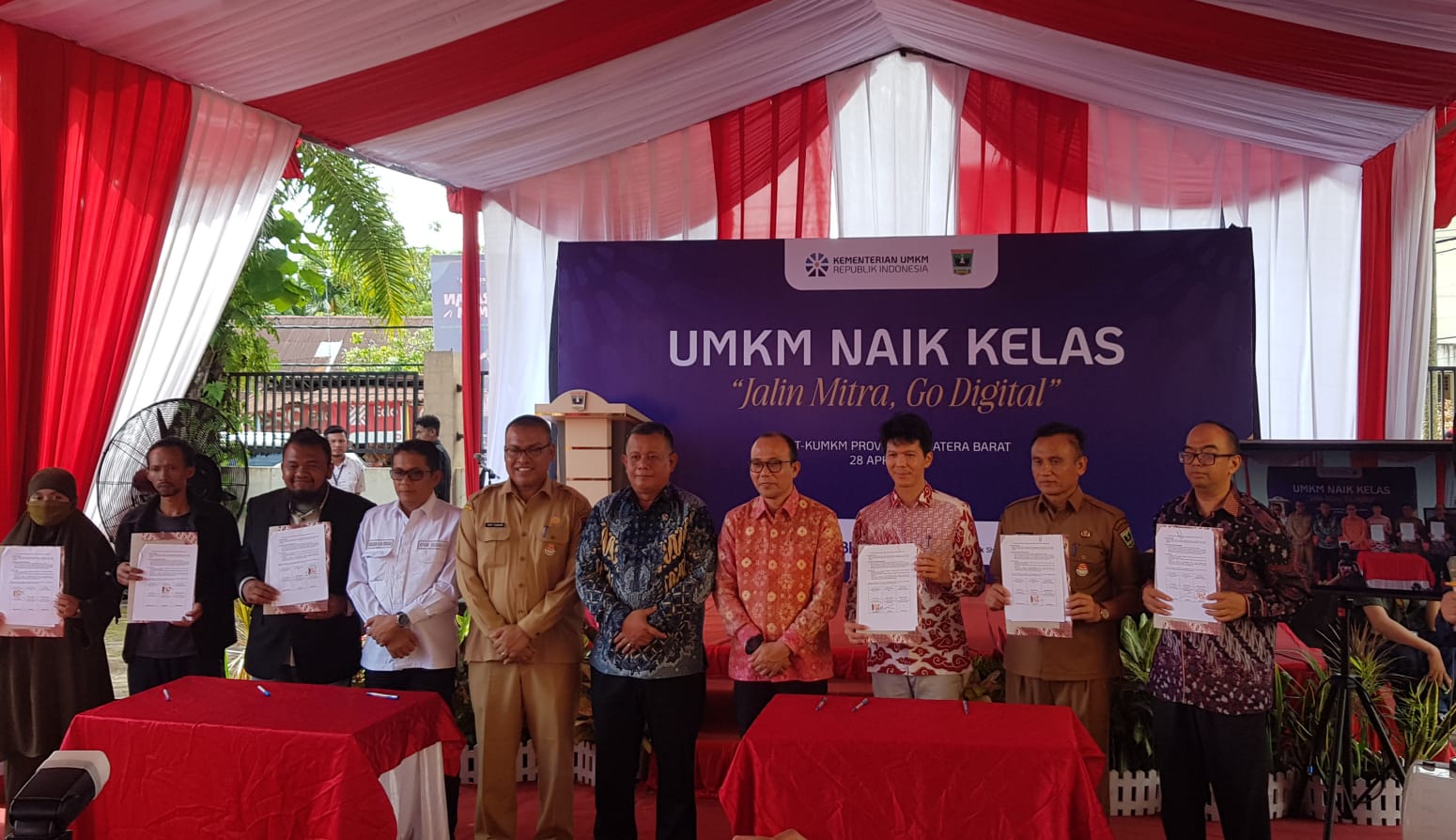 Target 30 Juta UMKM Terdigitalisasi, Kemen UMKM Bersama Tokopedia dan TikTok Shop Latih Ribuan Juragan di Padang