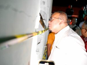 Andre Rosiade Minta PT Semen Padang Perbaiki Rumah yang Rusak Akibat Ditabrak Truk CPO