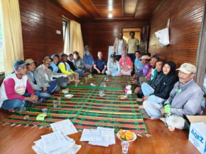 Ikhtiar Menguatkan Petani Bawang Alahan Panjang: Setelah Irman Gusman, Dua Mantan Rektor Unand Sambangi Kelompok Tani Kumbang Jantan