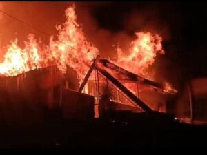 Kebakaran Hanguskan Rumah Dua Lantai di Jati Baru