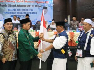 Wakil Menteri Agama (Wamenag), Romo Muhammad Syafi'i mengungkapkan bahwa melaksanakan ibadah haji adalah kerinduan semua umat Islam.