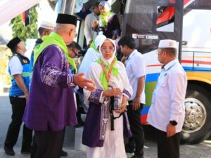 Petugas Penyelenggara Ibadah Haji (PPIH) telah memberangkatkan 3.805 jemaah haji Embarkasi Padang yang tergabung dalam 9 kloter