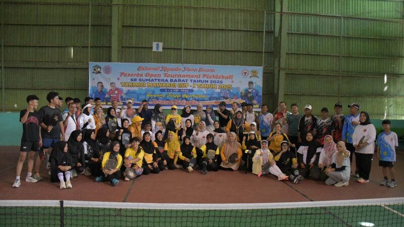 Turnamen Pickleball Tarmizi Mawardi Cup I Digelar di Lapangan Tenis Semen Padang