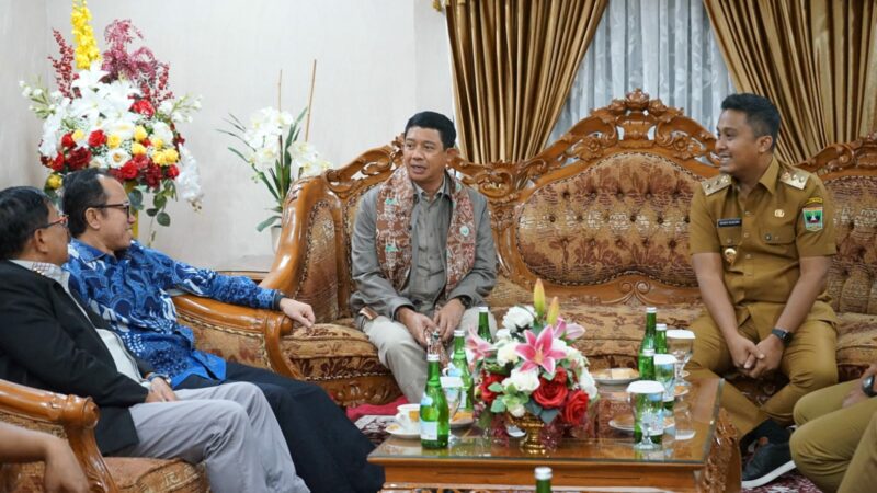 Wagub Vasko Pimpin Persiapan Rakor Kebencanaan Sumbar Bersama BNPB