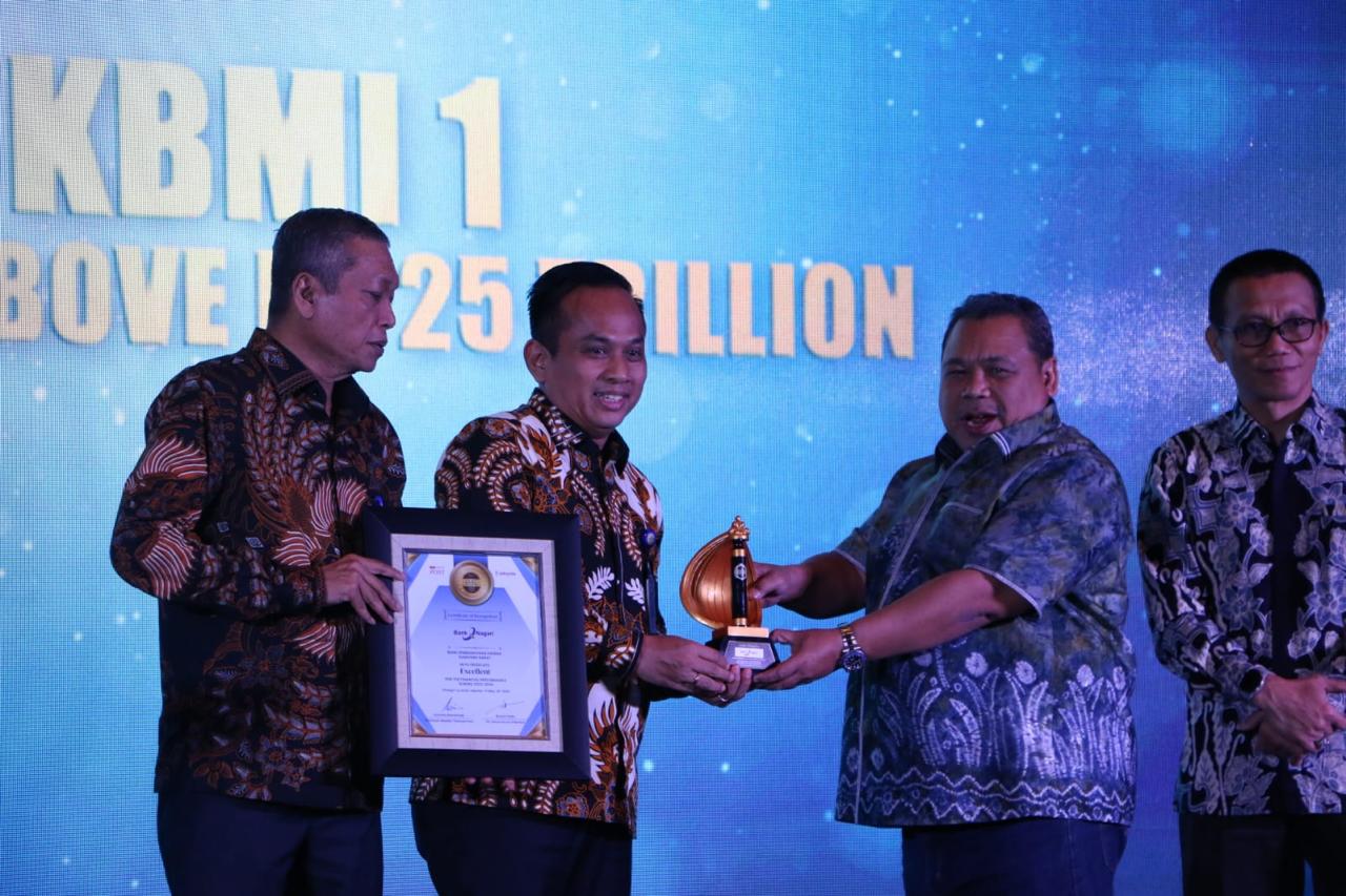 Bank Nagari Raih 2 Penghargaan Bergengsi The Asian Post