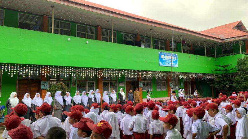 Pemko Padang Panjang akan meluncurkan Kartu Padang Panjang Pintar. Hal itu dimaksudkan untuk mendukung pemenuhan perlengkapan sekolah