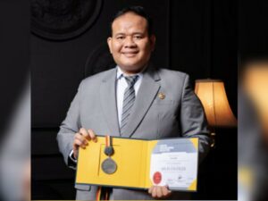 Gedung Fakultas Kesehatan Masyarakat (FKM) Universitas Andalas (Unand) mengalami kebakaran pada Kamis (9/5/2025) malam. Rungan dalam gedung