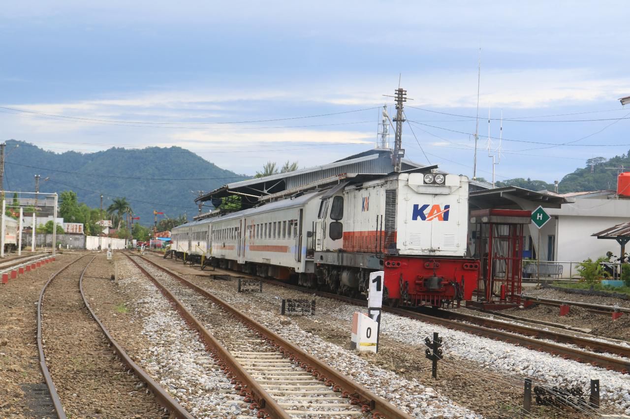 Libur Panjang, KA Pariaman Ekspres jadi Primadona Masyarakat Sumbar Berwisata
