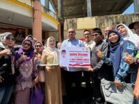 Wakil Ketua Komisi VI DPR RI dari Fraksi Gerindra Andre Rosiade menyerahkan satu unit mobil ambulans untuk DPP Perkumpulan Keluarga