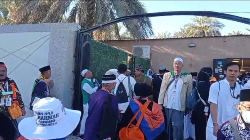 Jemaah Calon Haji Kloter Pertama Embarkasi Padang Mulai Kunjungi Tempat Ziarah di Madinah