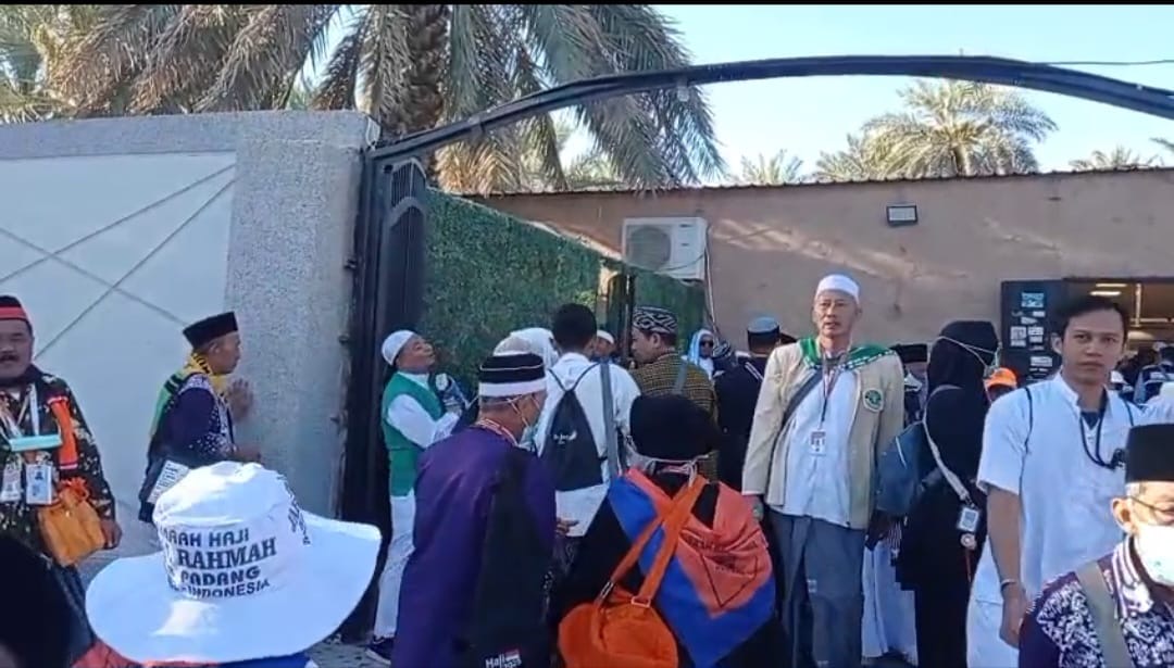 Jemaah Calon Haji Kloter Pertama Embarkasi Padang Mulai Kunjungi Tempat Ziarah di Madinah