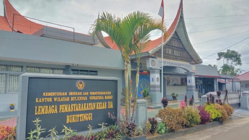 Jumlah narapidana yang meninggal akibat minuman oplosan di Lapas Kelas II A Bukittinggi, Sumbar, terus bertambah, kini menjadi empat