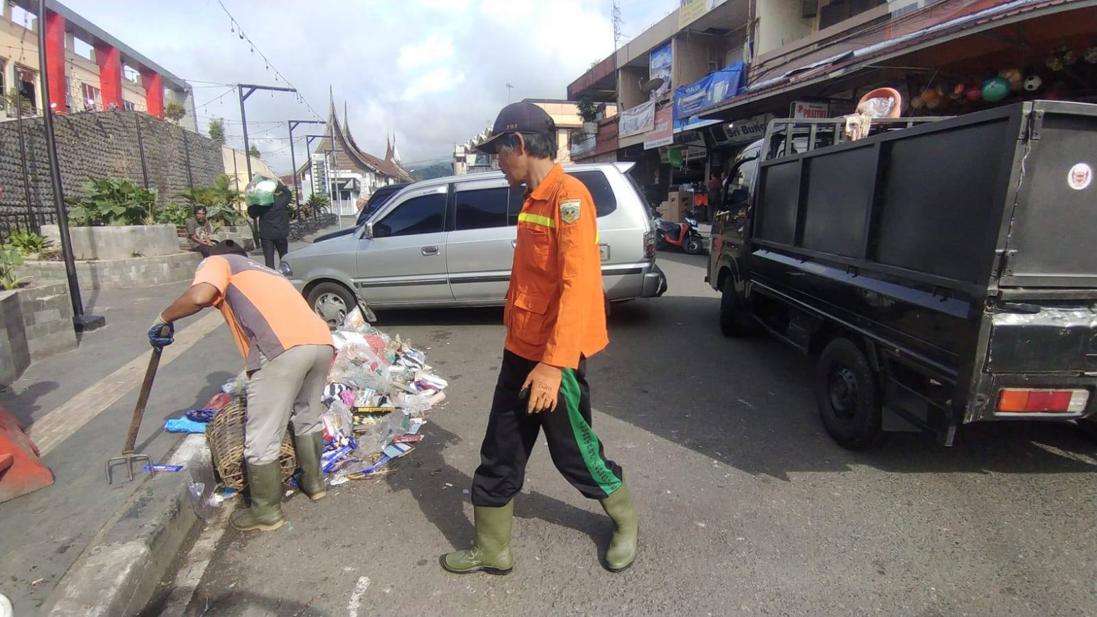 Petugas Kebersihan Ikuti Ujian PPPK, Pemko Padang Panjang Imbau Warga Tunda Buang Sampah