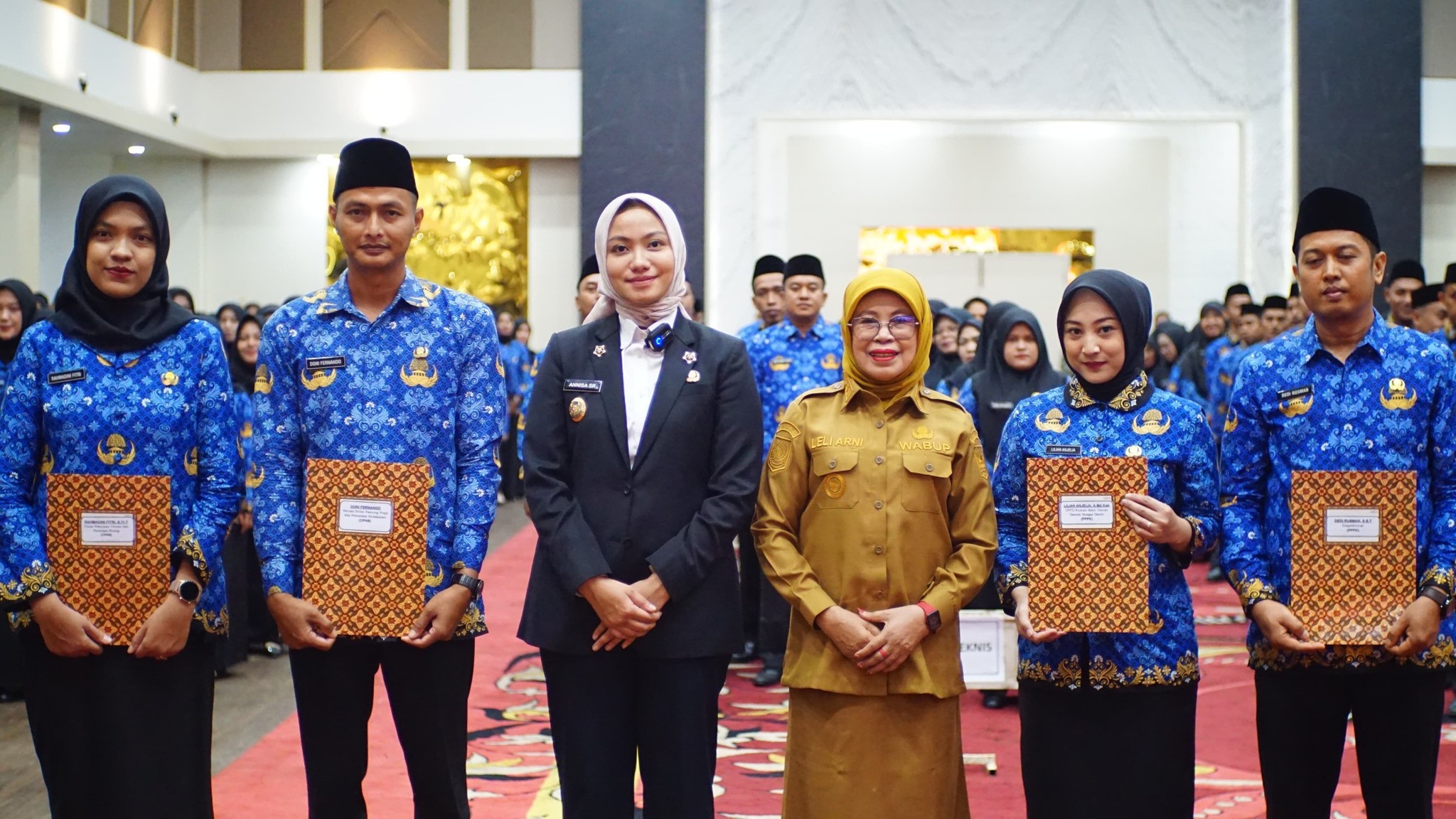 Serahkan SK CPNS dan PPPK, Bupati Dharmasraya: Berikan Pengabdian Terbaik