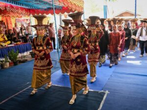 1.000 Katidiang Saok Meriahkan Festival Langgam Nagari Tanjung Alam