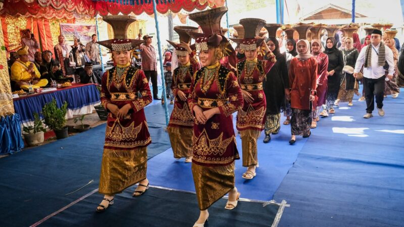 1.000 Katidiang Saok Meriahkan Festival Langgam Nagari Tanjung Alam