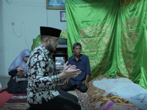 Sempat Ditolak di RSUD, Wako Fadly Amran Melayat ke Rumah Duka Warga Gunung Sariak