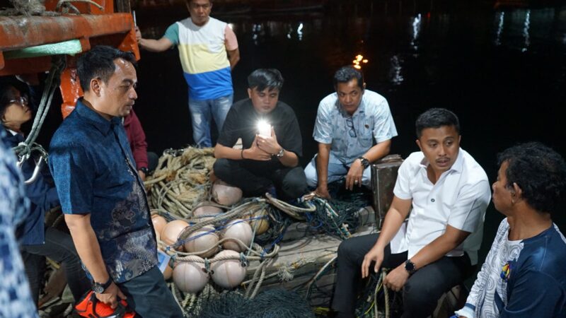 Tindak Pelaku Pukat Harimau, Nelayan Pasbar Dukung Wagub Sumbar