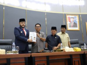 Serahkan Ranperda RPJMD ke DPRD, Wako Padang Sampaikan 3 Pilar Pembangunan 5 Tahun Mendatang
