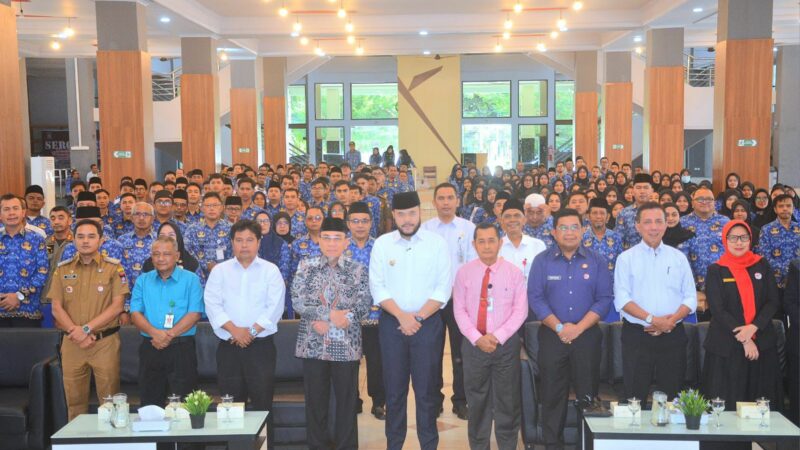 Wako Padang Lepas 350 CPNS Ditempatkan di Kelurahan