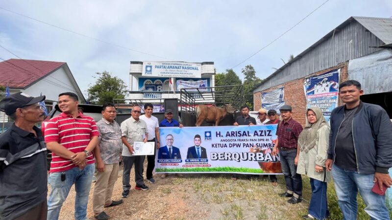 Idul Ahda 1446 Hijriah, Anggota DPR Arisal Aziz Sebar 40 Ekor Sapi di Sumbar