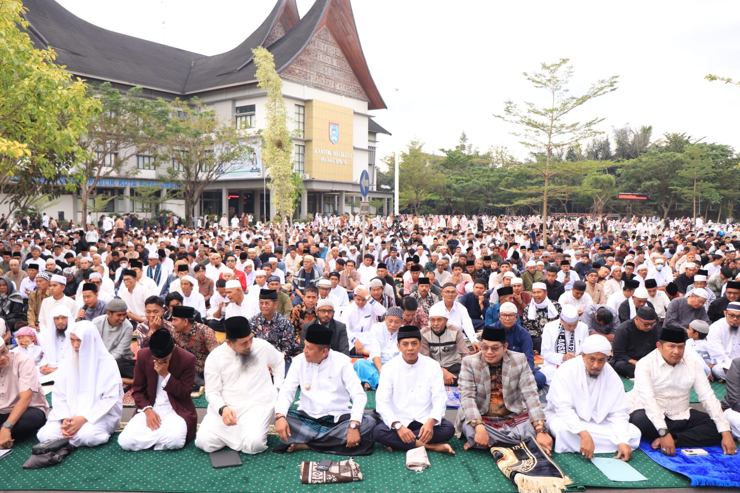 Idul Adha, Wawako Payakumbuh Ajak Tingkatkan Kepedulian Sosial