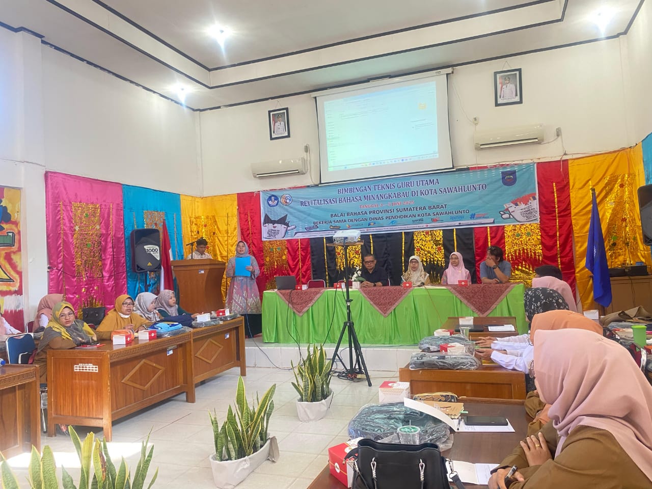 Lestarikan Bahasa Minangkabau, Balai Bahasa Sumbar Gelar Bimtek Guru Utama