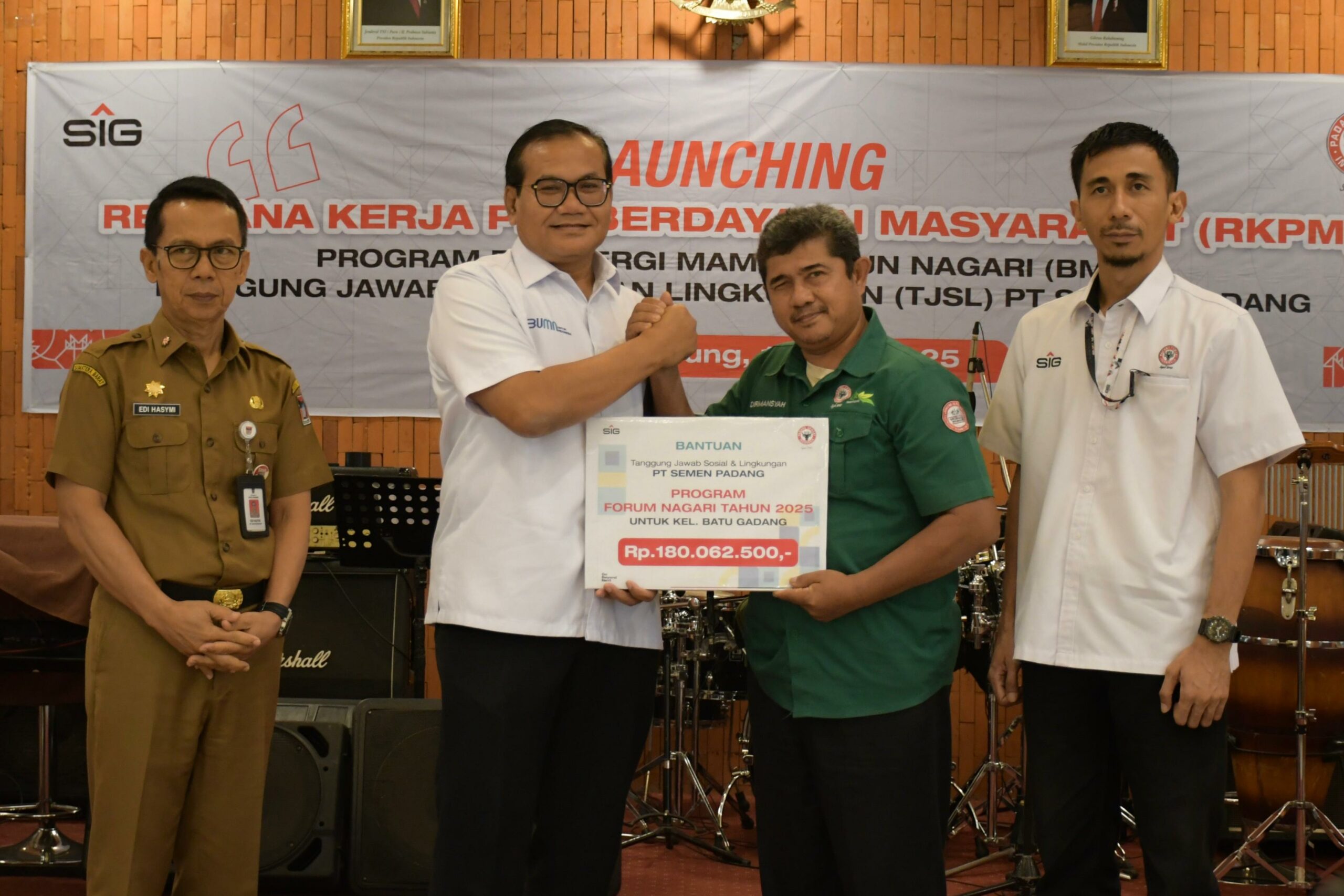 Jangkau 4.400 Warga, PT Semen Padang Salurkan Rp2,2 Miliar Lewat Program BMN 2025