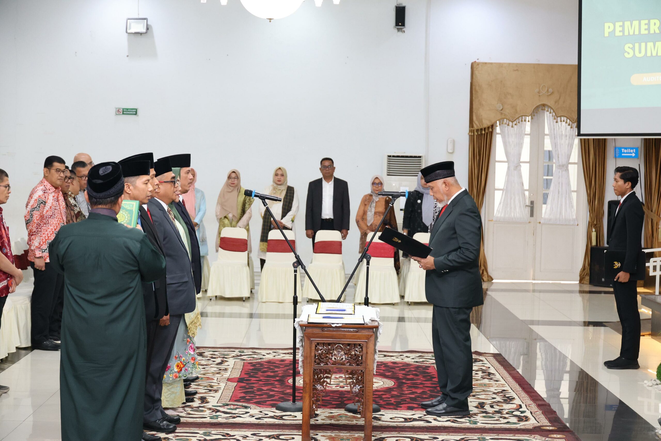 Gubernur Mahyeldi Lantik Sejumlah Pejabat Tinggi Pratama di Lingkungan Pemprov Sumbar