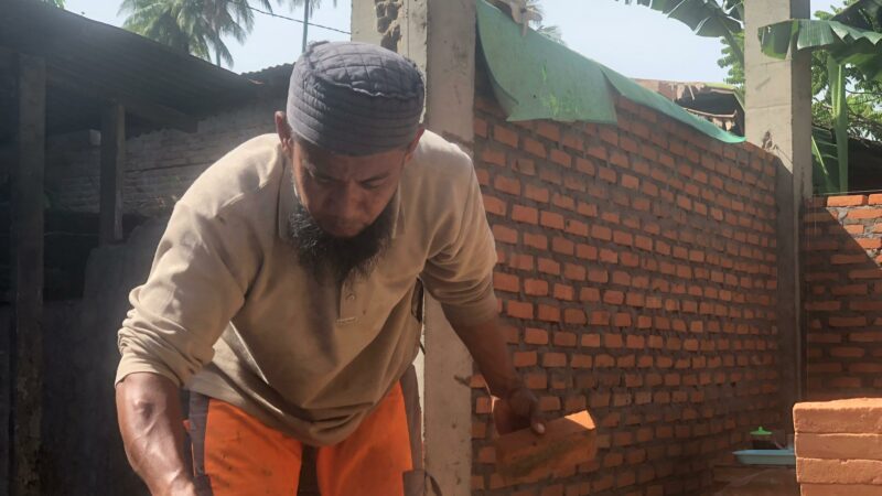 Rumah Layak Huni dari UPZ Semen Padang untuk Novrida