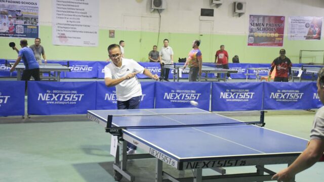 Dirut SIG Resmikan Turnamen Tenis Meja Semen Padang: Bangun Kebersamaan Lewat Olahraga