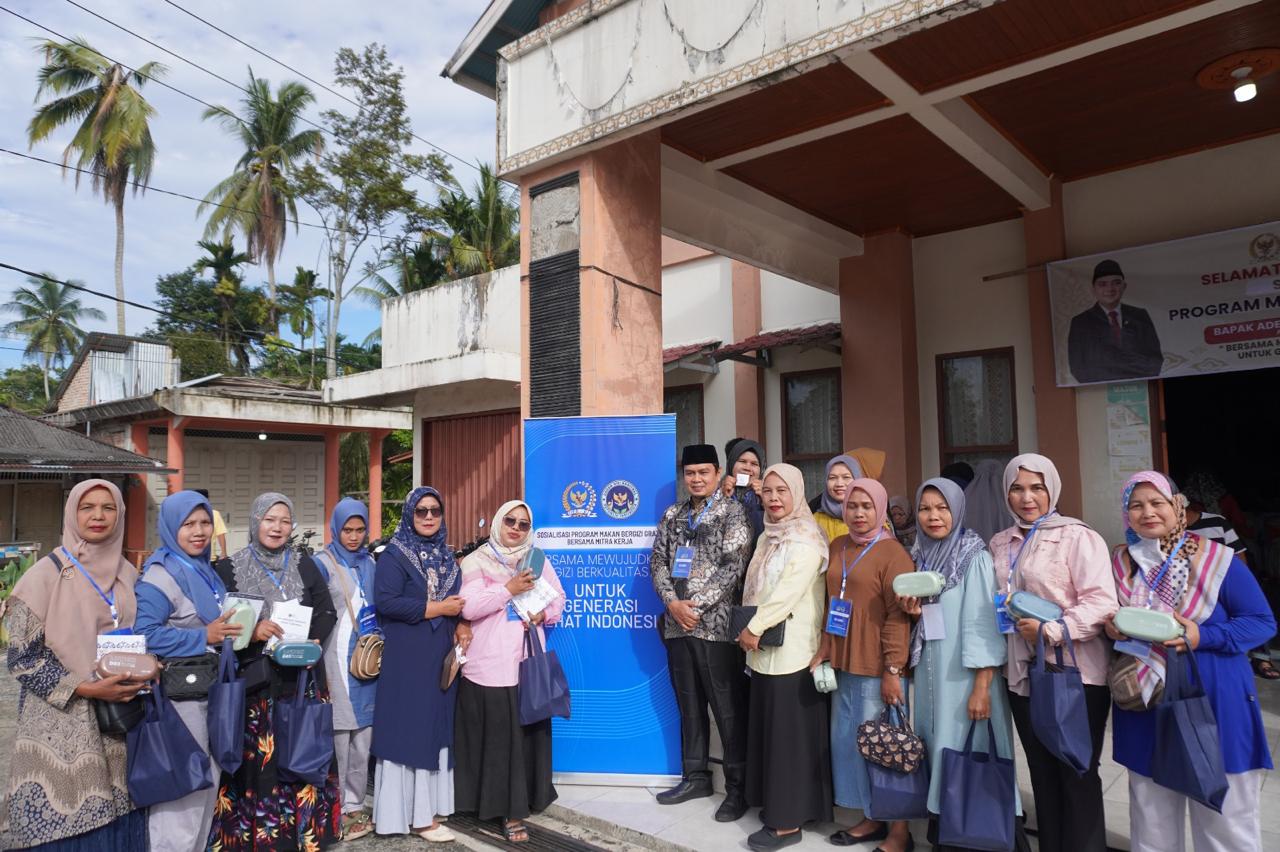 Warga Padang Pariaman Antusias Sambut Program Makan Bergizi Gratis