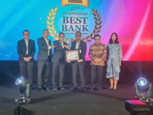 Bank Nagari Raih 2 Penghargaan Banking Service Excellence Awards
